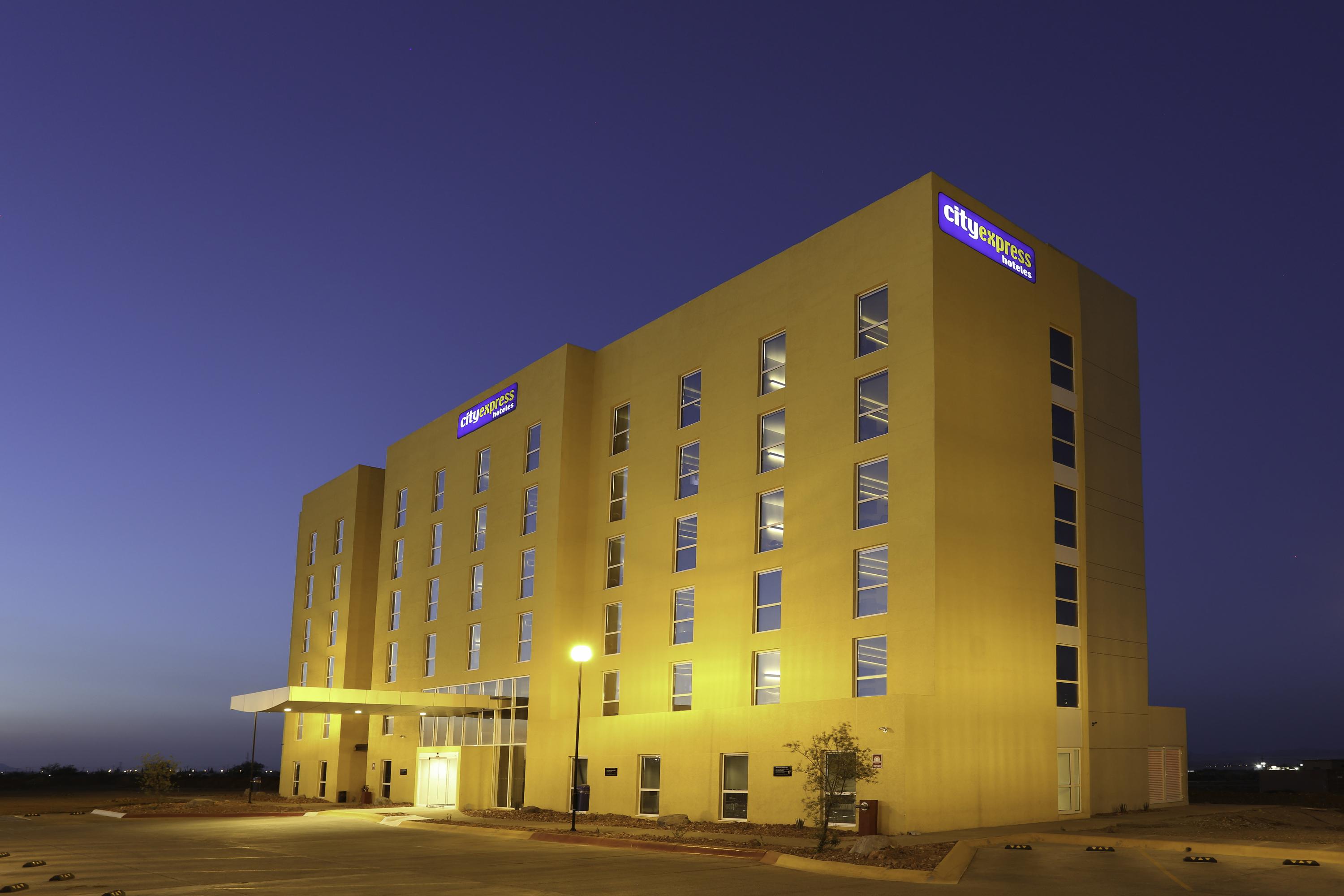 City Express By Marriott Cananea Bagian luar foto